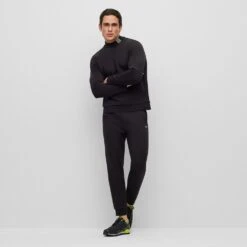 BOSS Golf Jumper - Salbock 1 Crew - Black SP23 17 BOSS Golf Jumper - Salbock 1 Crew - Black SP23 -Golf Fashion Shop boss golf jumper salbock 1 crew black sp23 50497158 001 m