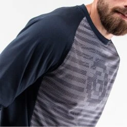 Galvin Green Golf Jumper - Dillon Insula Crew - Navy LE SU23 18 Galvin Green Golf Jumper - Dillon Insula Crew - Navy LE SU23 -Golf Fashion Shop galvin green golf jumper dillon insula crew navy le su23 g1351 31 73