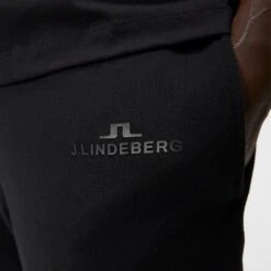 J.Lindeberg Athleisure Joggers - Alpha Fleece Pant - Black AW23 -Golf Fashion Shop j lindeberg athleisure joggers alpha fleece pant black aw23 amjs09056 9999 71