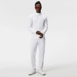 J.Lindeberg Golf Mid Layer - Jarvis FZ - White AW23 -Golf Fashion Shop j lindeberg golf mid layer jarvis fz white aw23 amjs09084 0000 40