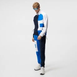 J.Lindeberg Golf Mid Layer - Benjamin Stretch Fleece FZ - White SS23 17 J.Lindeberg Golf Mid Layer - Benjamin Stretch Fleece FZ - White SS23 -Golf Fashion Shop j lindeberg golf pullover benjamin mid layer white ss23 amjs08047 0000 e