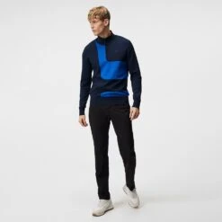 J.Lindeberg Golf Pullover - Davis Knitted QZ - JL Navy SS23 -Golf Fashion Shop j lindeberg golf pullover davis knitted sweater jl navy ss23 amkw08138 6855 d