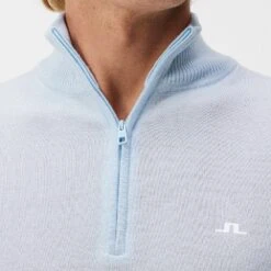 J.Lindeberg Golf Pullover - Kian QZ Sweater - Skyway AW23 -Golf Fashion Shop j lindeberg golf pullover kian qz sweater skyway aw23 gmkw09326 o010 22