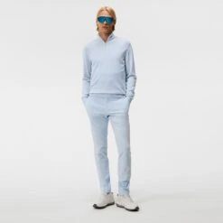J.Lindeberg Golf Pullover - Kian QZ Sweater - Skyway AW23 -Golf Fashion Shop j lindeberg golf pullover kian qz sweater skyway aw23 gmkw09326 o010 43