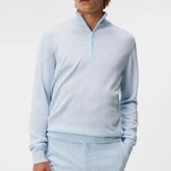 J.Lindeberg Golf Pullover - Kian QZ Sweater - Skyway AW23 -Golf Fashion Shop j lindeberg golf pullover kian qz sweater skyway aw23 gmkw09326 o010 45