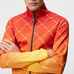 J.Lindeberg Golf Mid Layer - Omnia FZ - Sunset Fade SS23 17 J.Lindeberg Golf Mid Layer - Omnia FZ - Sunset Fade SS23 -Golf Fashion Shop j lindeberg golf pullover omnia mid layer sunset fade logo ss23 amjs07876 i174 c