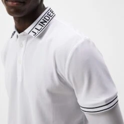 J.Lindeberg Golf Shirt - Austin Regular Fit - White AW23 -Golf Fashion Shop j lindeberg golf shirt austin regular fit white aw23 gmjt08847 0000 27