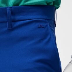 J.Lindeberg Golf Shorts - Eloy - Surf The Web HS23 -Golf Fashion Shop j lindeberg golf shorts eloy surf the web hs23 gmpa09680 o316 4