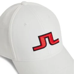 J.Lindeberg Golf Cap - Angus - White AW23 8 J.Lindeberg Golf Cap - Angus - White AW23 -Golf Fashion Shop j lindeberg golf cap angus white aw23 3 detail