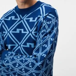 J.Lindeberg Golf Jumper - Isaac Jacquard Knit - EB Diamond AW23 -Golf Fashion Shop j lindeberg golf jumper isaac jacquard knit eb diamond aw23 5 lifestyle