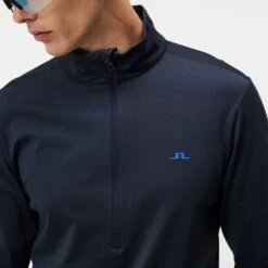 J.Lindeberg Golf Pullover - Luke HZ Mid - JL Navy AW23 -Golf Fashion Shop j lindeberg golf pullover luke hz mid jl navy aw23 5 lifestyle