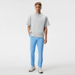 J.Lindeberg Golf Shirt - Alzo Double Knit Mock - Light Grey AW23 9 J.Lindeberg Golf Shirt - Alzo Double Knit Mock - Light Grey AW23 -Golf Fashion Shop j lindeberg golf shirt alzo double knit mock light grey aw23 gmjt09571 u053 128