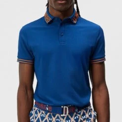 J.Lindeberg Golf Shirt - Austin Regular Fit - Estate Blue AW23 15 J.Lindeberg Golf Shirt - Austin Regular Fit - Estate Blue AW23 -Golf Fashion Shop j lindeberg golf shirt austin regular fit estate blue aw23 gmjt08847 o341 115