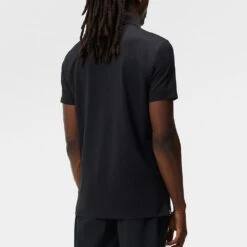 J.Lindeberg Golf Shirt - Bridge Regular Fit - Black AW23 -Golf Fashion Shop j lindeberg golf shirt bridge regular fit black aw23 gmjt08838 9999 94