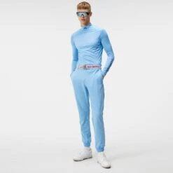 J.Lindeberg Golf Trousers - Cuff Jogger Pant - Little Boy Blue AW23 -Golf Fashion Shop j lindeberg golf trousers cuff jogger pant little boy blue aw23 6 detail
