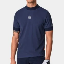 Macade Golf Shirt - Admiral Sportswear Mock Neck Polo - Navy AW23 16 Macade Golf Shirt - Admiral Sportswear Mock Neck Polo - Navy AW23 -Golf Fashion Shop macade admiral collaboration 0044 navyadmiralmockneckshirtweb1