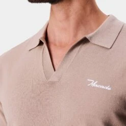 Macade Golf Shirt - Mac Knitted Polo - Brown AW23 -Golf Fashion Shop macade golf 0016 4. mac beige 1296x