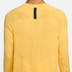 Nike Golf Jumper - TW Knit Crew Neck - Topaz Gold SU23 16 Nike Golf Jumper - TW Knit Crew Neck - Topaz Gold SU23 -Golf Fashion Shop nike golf jumper tw knit crew neck topaz gold su23 dr5291 795 67