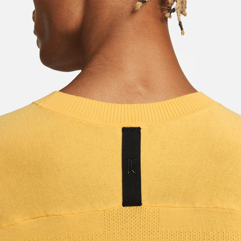 Nike Golf Jumper - TW Knit Crew Neck - Topaz Gold SU23 6 Nike Golf Jumper - TW Knit Crew Neck - Topaz Gold SU23 - Image 4