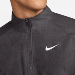 Nike Golf Pullover - NK DF ADV Tour Vapor - Anthracite SP23 -Golf Fashion Shop nike golf pullover nk df adv tour vapor anthracite sp23 dr5281 060 c