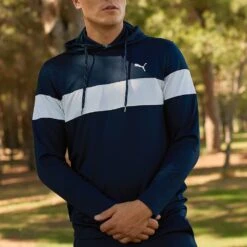 PUMA Golf Hoodie - MATTR Colourblock - Navy Blazer AW23 11 PUMA Golf Hoodie - MATTR Colourblock - Navy Blazer AW23 -Golf Fashion Shop puma golf hoodie mattr colourblock navy blazer ss23 620252 02 x